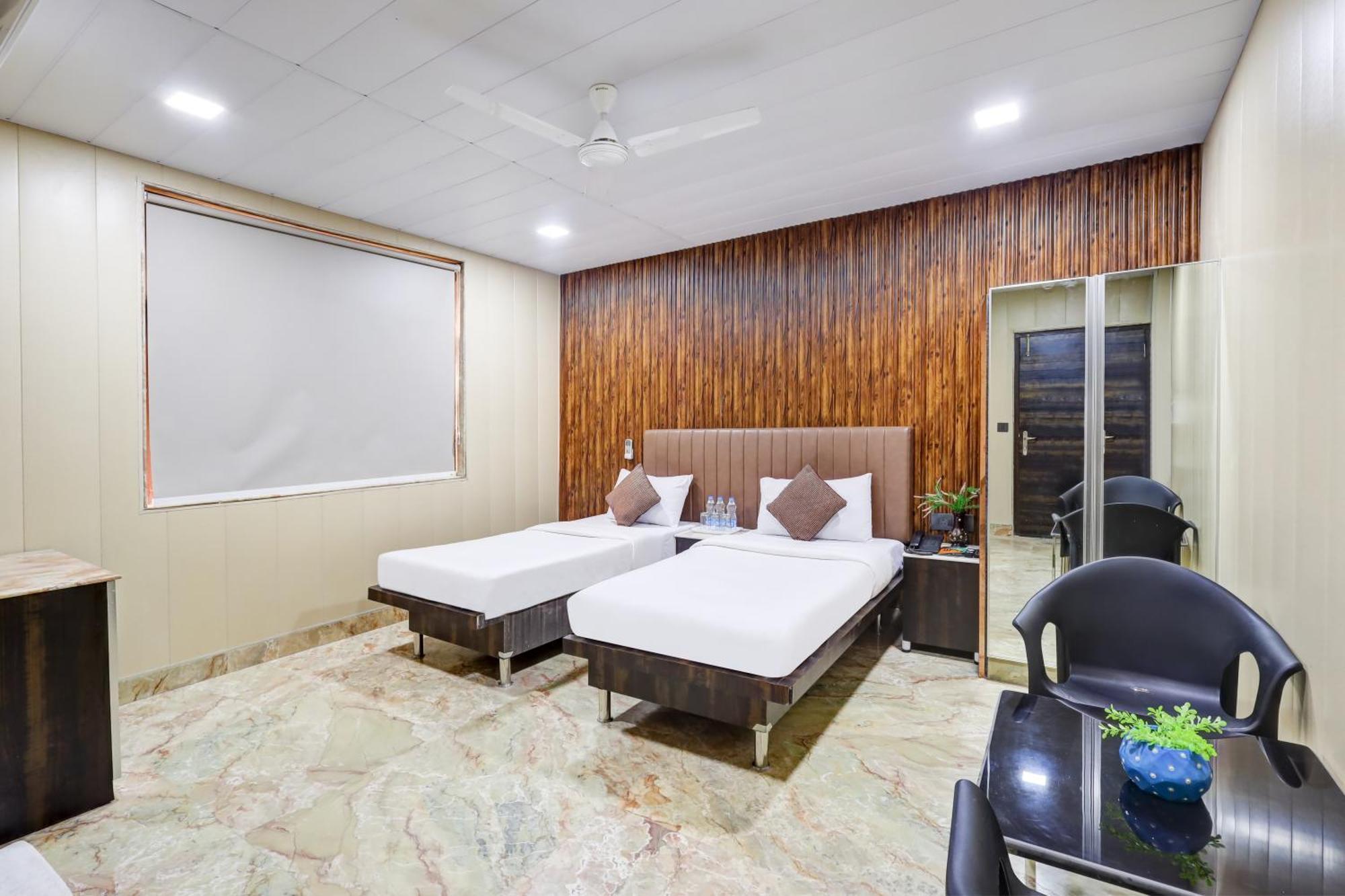 Hotel Singh Palace Delhi  Buitenkant foto