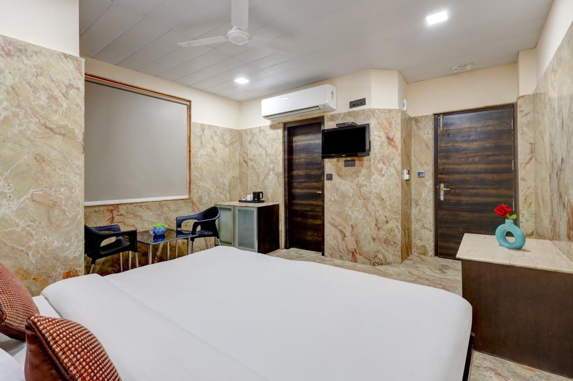 Hotel Singh Palace Delhi  Buitenkant foto