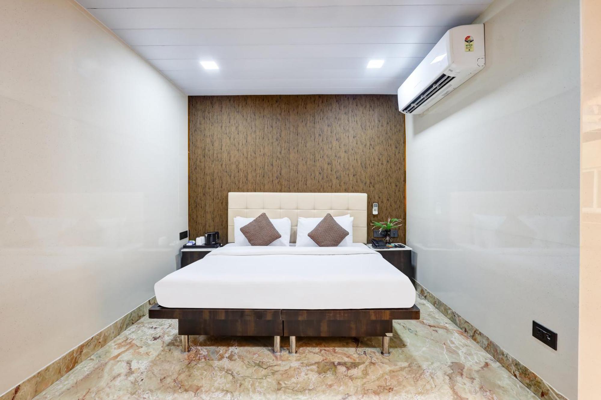 Hotel Singh Palace Delhi  Buitenkant foto