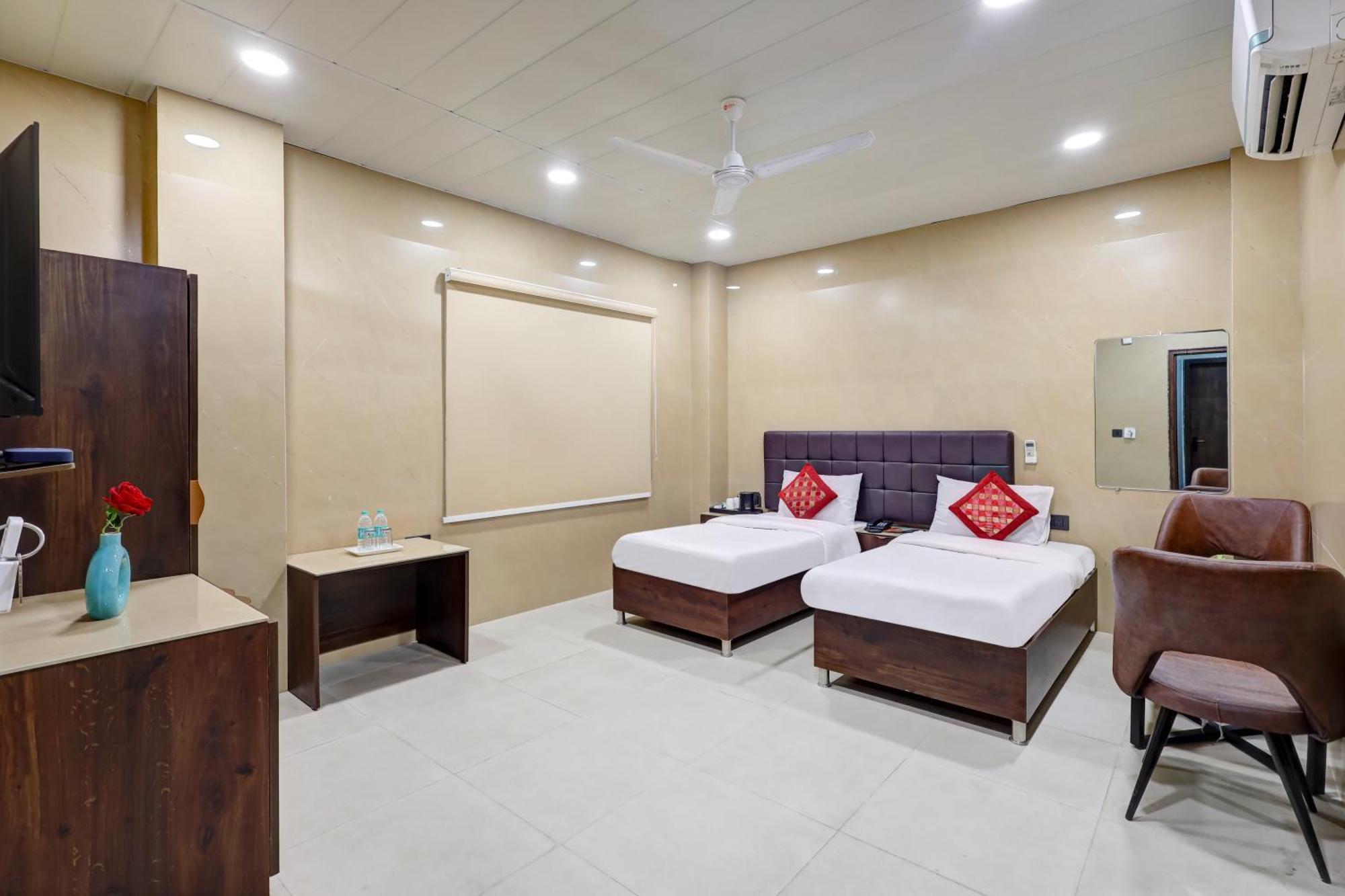 Hotel Singh Palace Delhi  Buitenkant foto